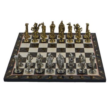 Gift Home Büyük Boy Metal İngiliz 43x43 cm Satranç Takımı Parlak ve Katlanır Ceviz Desenli MDF Satranç Tahtası