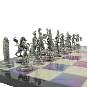 Gift Home Metal Satranç Takımı Orta Boy Yunan Figürlü Antik Satranç Taşı ve MDF Bahar Desenli Satranç Tahtası