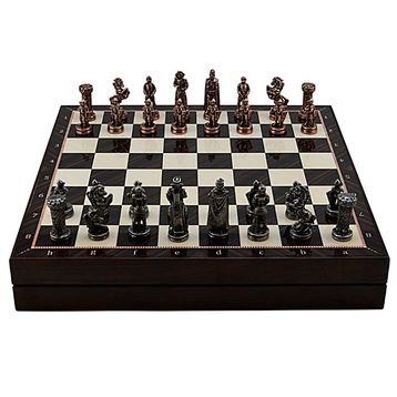 Gift Home Orta Boy Metal İngiliz 36x36x6 cm Satranç Takımı Antik ve Ceviz Desenli Sandıklı MDF Tahtası