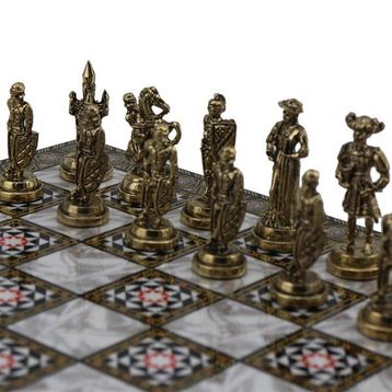 Gift Home Orta Boy Metal İspanyol Askerleri 37x37 cm Satranç Takımı Parlak ve Sedef Desenli MDF Ahşap Tahtası