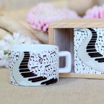 Gift Moda Ahşap Kutusunda Piyano Nota Tasarımlı Kupa Bardak