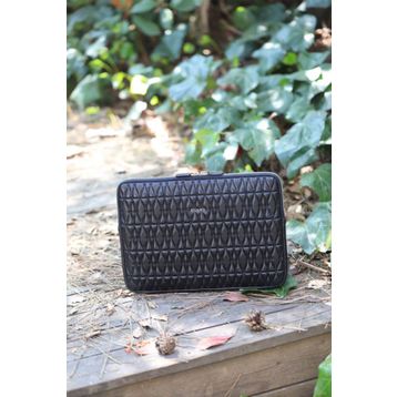 Guard Nakış Desenli Siyah Clutch Çanta