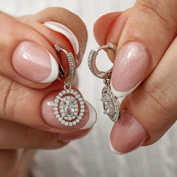 Gümüş Sallantılı Oval Taşlı Küpe