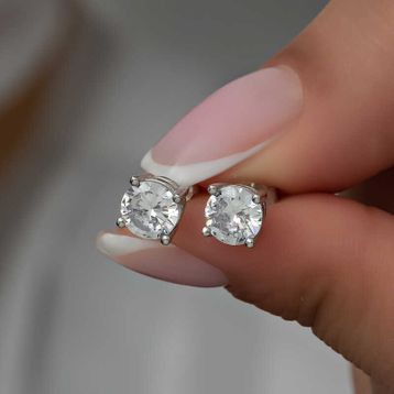 Gumush ​4 mm Beyaz Zirkon Tek Taş Kadın Gümüş Küpe