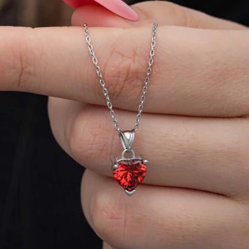 Gumush 925 Ayar Gümüş Kırmızı Taşlı Kalpli Kadın Kolye