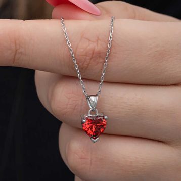 Gumush 925 Ayar Gümüş Kırmızı Taşlı Kalpli Kadın Kolye