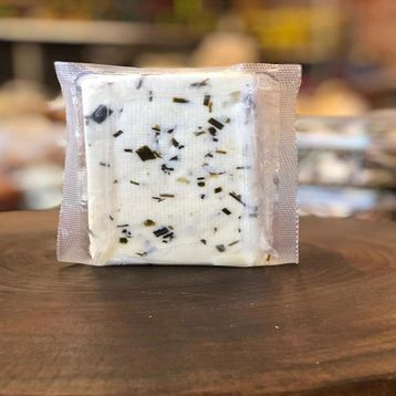 Gurmepark Klasik 1 kg Van Otlu Beyaz Peynir
