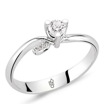 Harem Altın RM30074 0.30 ct Pırlanta Tektaş Yüzük