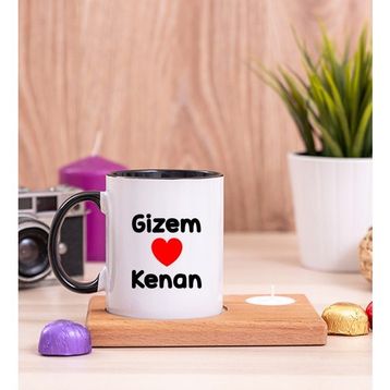 Hediye Dükkanı Kişiye Özel Sevgililere Özel İsim Yazılı Ahşap Altlıklı Mumlu Beyaz Kupa Bardak