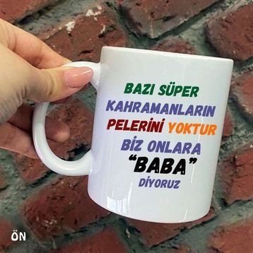 Hediyeci Abla Babalar Günü Özel Biz Onlara Baba Diyoruz Kişiye Özel Resimli ve İsimli Baskılı Beyaz Kupa Bardak