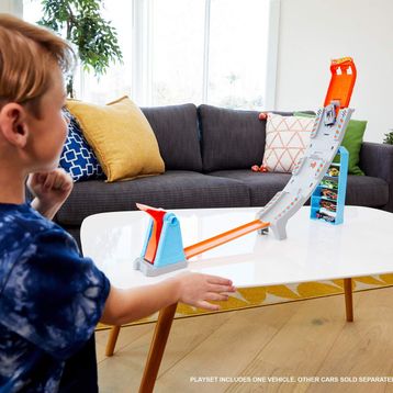 Hot Wheels GBF83 Şampiyonluk Parkuru Yarış Seti