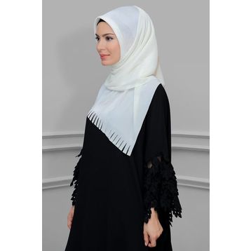 Hürrem Bone 1828-40 Krem Fukuro Piliseli Saçaklı Lazer Kesim Geçmeli Eşarp