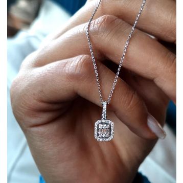 İf Pırlanta 0.45 ct Pırlanta Baget Kolye