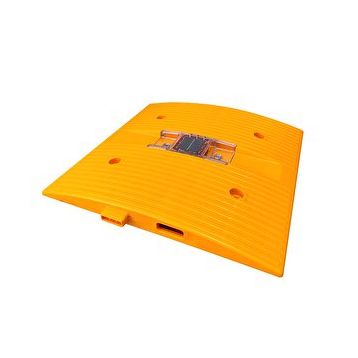İleri Trafik 50x50 cm Flaşörlü Hız Kesici Yol Kasisi
