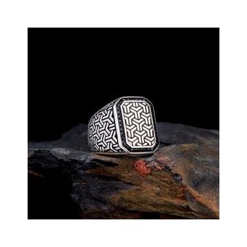 İpek Silver 925 Ayar Gümüş Piramit Model Erkek Yüzük
