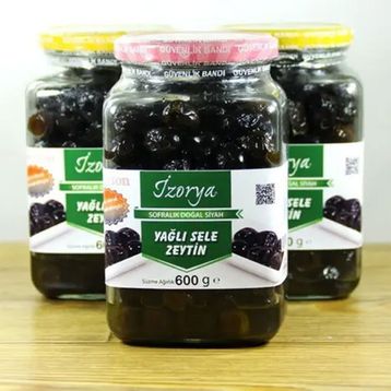 İzorya Selection Sofralık Cam 600 gr Doğal Yağlı Sele Siyah Zeytin