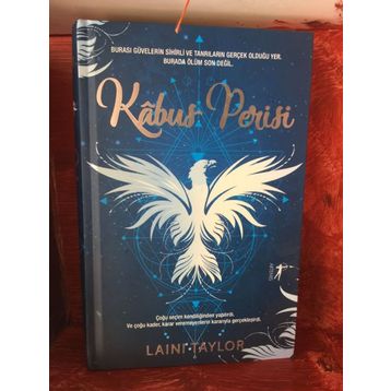 Kabus Perisi - Laini Taylor