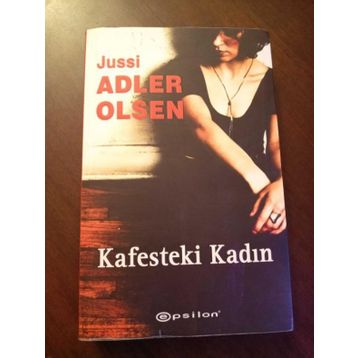 KAFESTEKI KADIN - JUSSI ADLER OLSEN