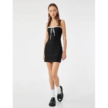 Kalp Yaka Kolsuz Fiyonklu Slim Fit Bodycon Mini Elbise