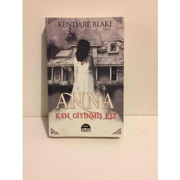 Kan Giyinmiş Kız - Kendare Blake