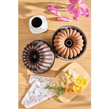 Karaca Cake Pro Lina Kahverengi 25,5 cm Döküm Kek Kalıbı