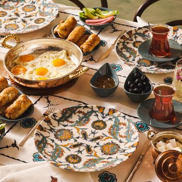 Karaca Flevo 26 Parça 6 Kişilik Porselen Kahvaltı Servis Takımı