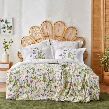Karaca Home Nadia Yeşil Saten Çift Kişilik Nevresim ve Jakar Pike Takımı