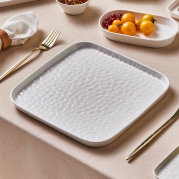 Karaca X Refika'dan 26 CM Beyaz Servis Tabağı