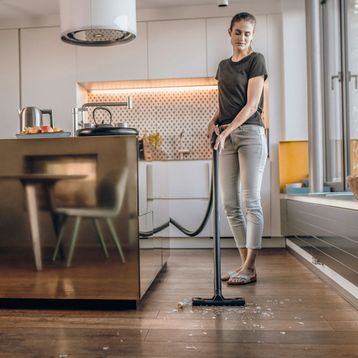 Karcher KWD 1 W V-12/2/18 Islak Kuru Elektrikli Süpürge