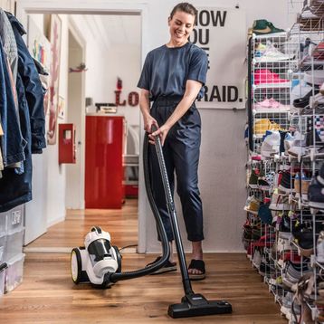 Karcher VC 3 Beyaz Elektrikli Süpürge