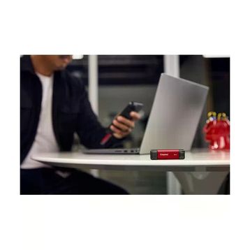 Kingston SPSD/2TB 2 TB USB 3.2 GeN 2.2 Type-C Mini Kırmızı Taşınabilir SSD