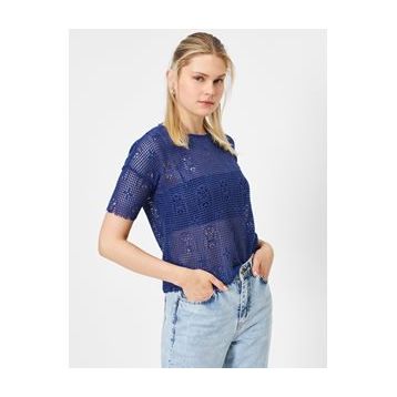 Koton 0YAK13071EK Pembe Bisiklet Yaka Kısa Kollu Dantel Detaylı Kadın T-shirt