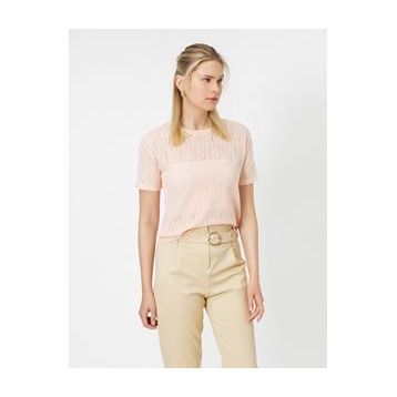 Koton 0YAK13071EK Pembe Bisiklet Yaka Kısa Kollu Dantel Detaylı Kadın T-shirt