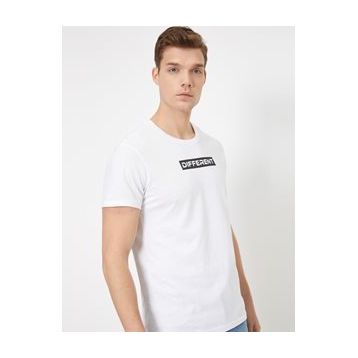 Koton 0YAL18340IK090 Bisiklet Yaka Kısa Kollu Yazılı Baskılı Kadın T-shirt