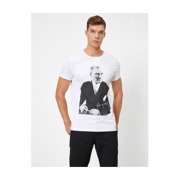 Koton 0YAM11802LK000 Atatürk Baskılı Erkek T-Shirt