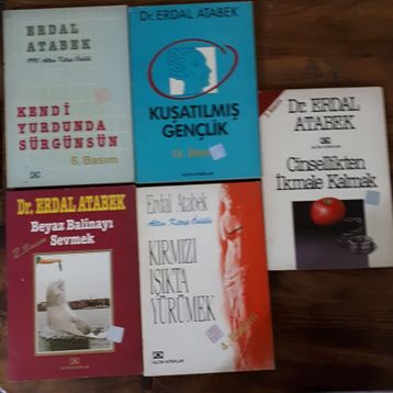 KUŞATILMIŞ GENÇLİK - ERDAL ATABEK