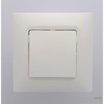 Legrand 767100 Salbei Beyaz Anahtar