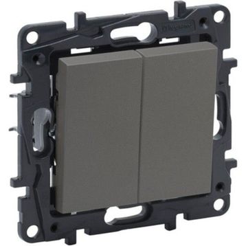 Legrand Raventi 768806 Komutator Titanyum Priz