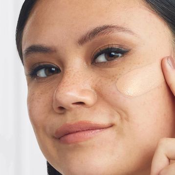 L'Oréal Paris True Match Bakım Yapan 1N Ivory Fondöten
