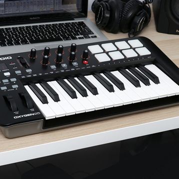 M-Audio Oxygen 25 V3.0 Midi Klavye