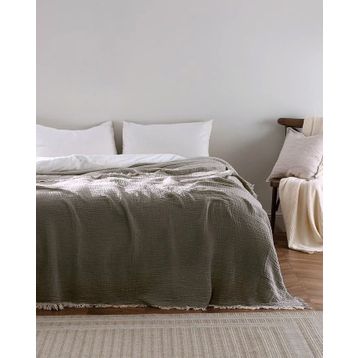 Madame Coco Florinda Tek Kişilik Hardal Yatak Örtüsü