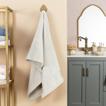 Madame Coco Maynor Bordürü Floşlu Banyo Havlusu