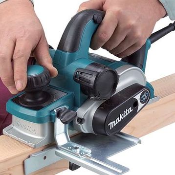 Makita KP0810C El Planya