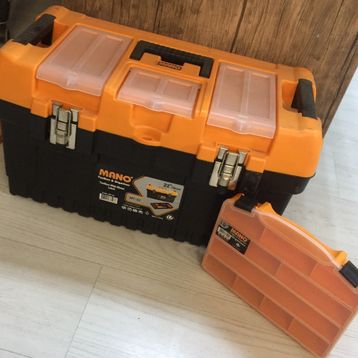 Mano MT-22 Organizerli Klasik Metal Kilitli Takım Çantası