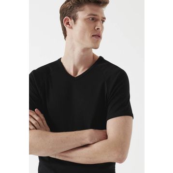 Mavi 061313-902 V Yaka Siyah Basic Erkek Tişört