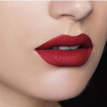 Maybelline New York Instant Anti Age Eraser Kapatıcı 01 Light ve Mini Super Stay Matte Ink Likit Mat Ruj 20 Pioneer Makyaj Seti