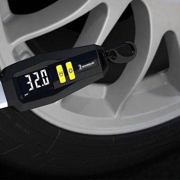 Michelin MC12290 99PSI Dijital Lastik Basınç Ölçer