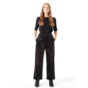 Mizalle 18KGMZL2011014 Siyah Kadife Kadın Pantolon