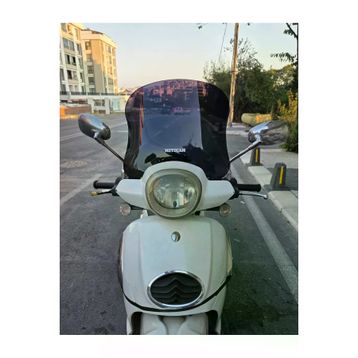 Motocam Aprilia Scarabeo 200 İe Siperlik 2008-2015 Model 35 cm Siyah Renkli 4 mm Ön Cam