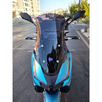 Motocam Arora Beatrix 150 Ön Cam 2023-2026 Model 55 cm Siyah Renkli 4 mm Kısa Motosiklet Rüzgarlık
